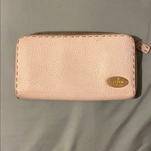 Fendi wallet ✨